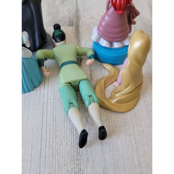 Disney princess Brave Mulan Ariel Cinderella Tangled play set toy figure - Picture 10 of 11